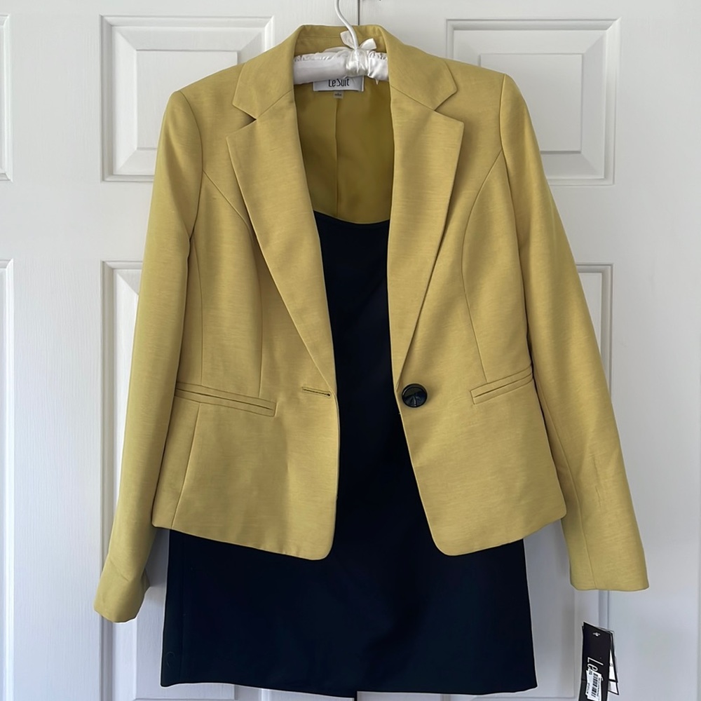 Career Making Le Suit Blazer with Free Skirt